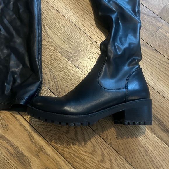 Smitten over you over the knee flat boot - Picture 3 of 3